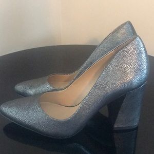 Vince Camuto Talise – Block-heel Pump